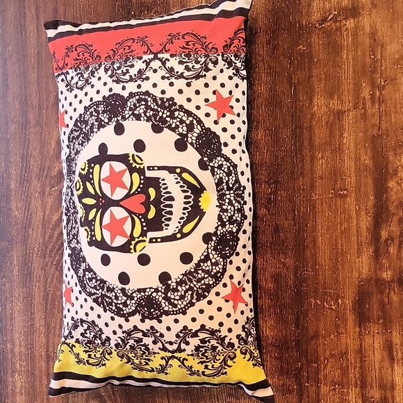 Skull Throw Pillow - Picture 1 of 4